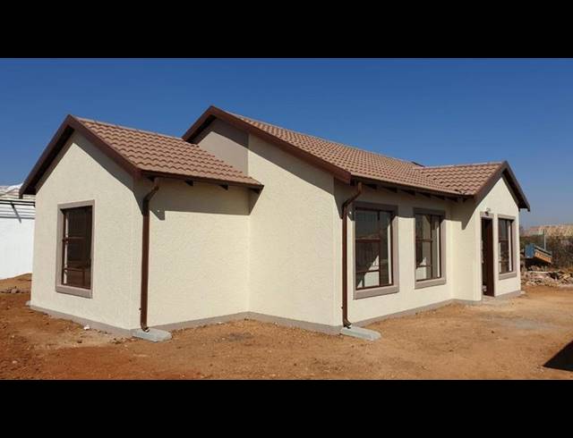 2 BEDROOM HOUSE FOR SALE IN SELCOURT